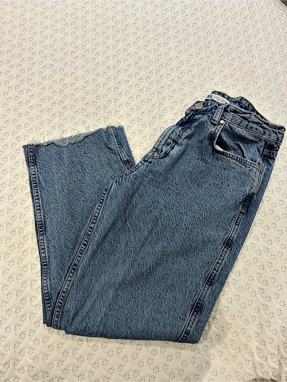 Zara Straight Low-Rise Jeans
